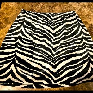 Zebra print stretchy skirt